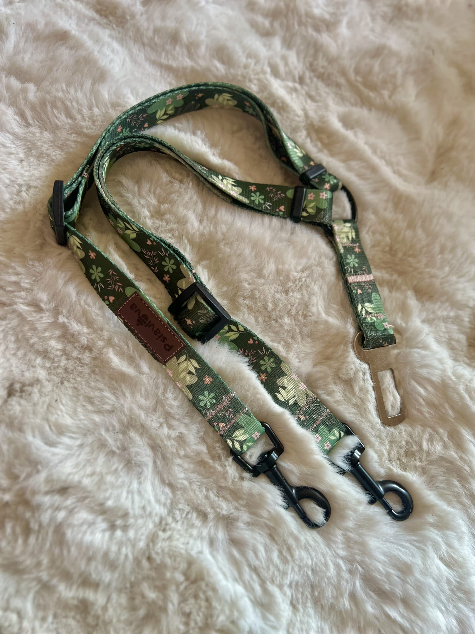 Podwójny pas samochodowy